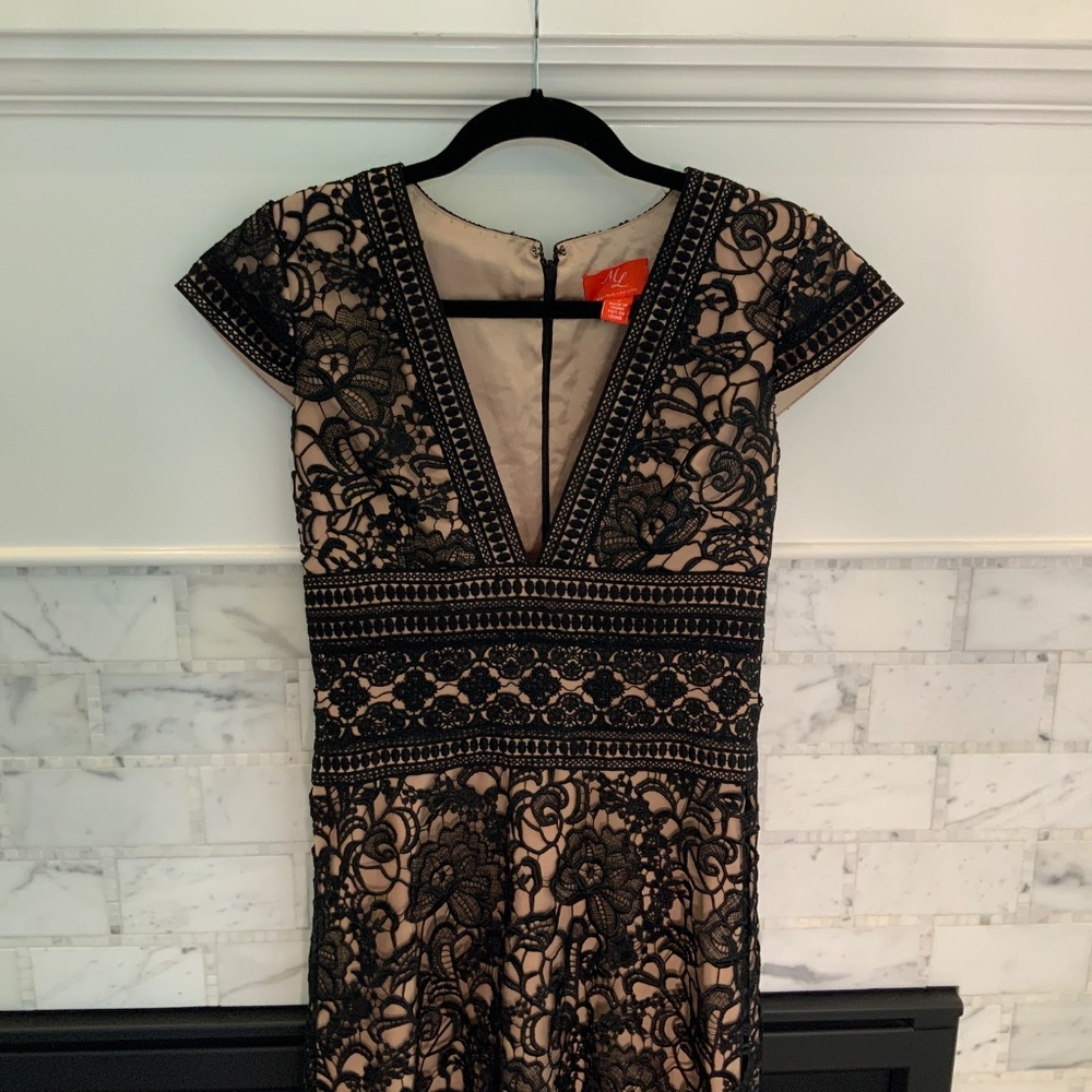 Monique Lhuillier gown formal dress black florallace overlay couture plunge neck - Picture 11 of 16